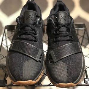 Nike PG 1 “black gum”